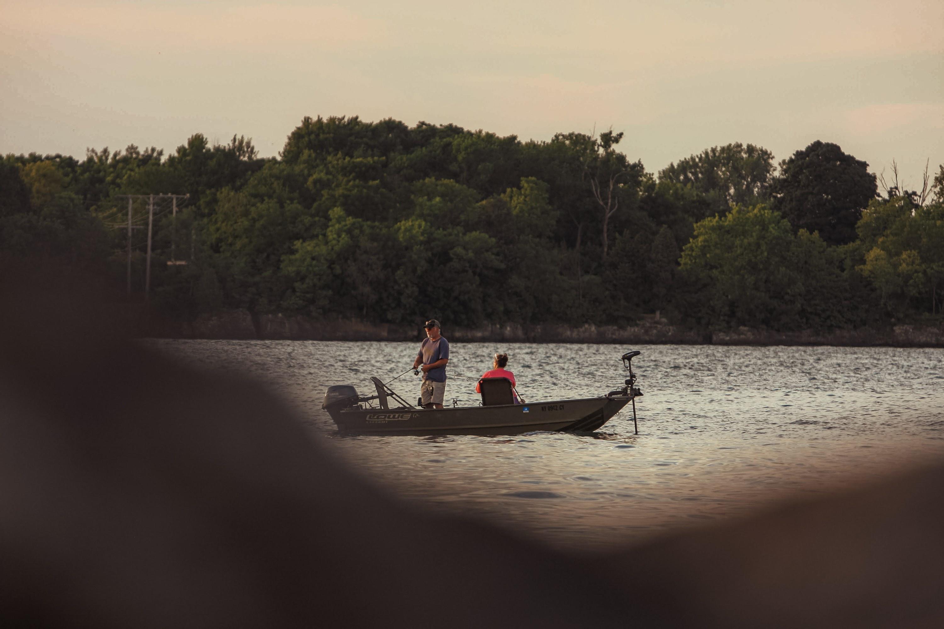 carousel-hero-element image-0
